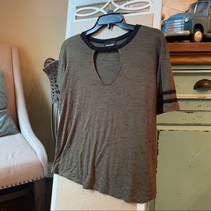 Joe Boxer Green Keyhole Shirt 🐝